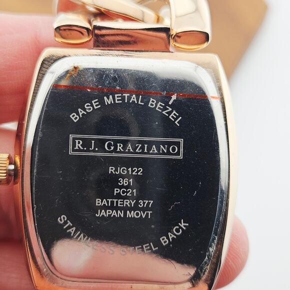 R.J. Graziano Women's Gold Tone Chunky Chain Statement Watch Bold Gaudy RJG-122 - Picture 6 of 7